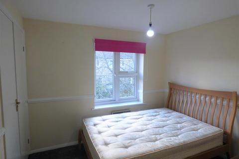 2 bedroom maisonette to rent, Maplin Park, Langley, Berkshire