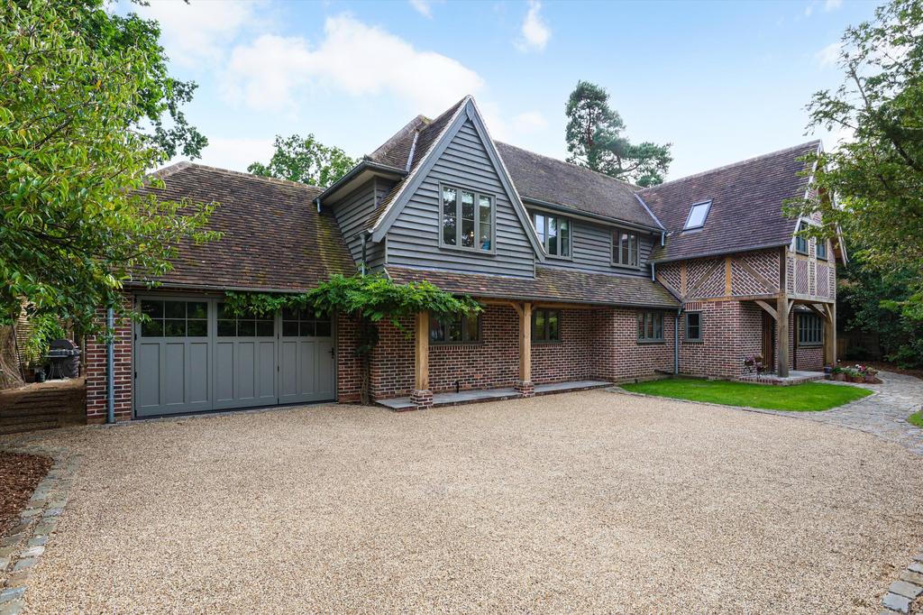 Ashley Drive, WaltononThames... 4 bed detached house for sale £