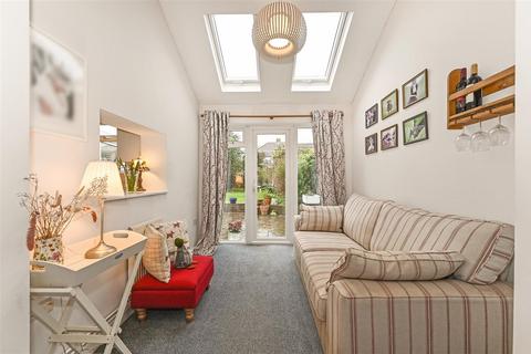 4 bedroom house for sale, Willowbed Avenue, Chichester