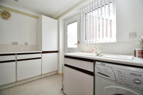 10 Apple Tree Close, Hull, HU8 0EQ