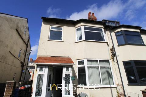 2 bedroom flat for sale, Coronation Road, Thornton-Cleveleys, FY5