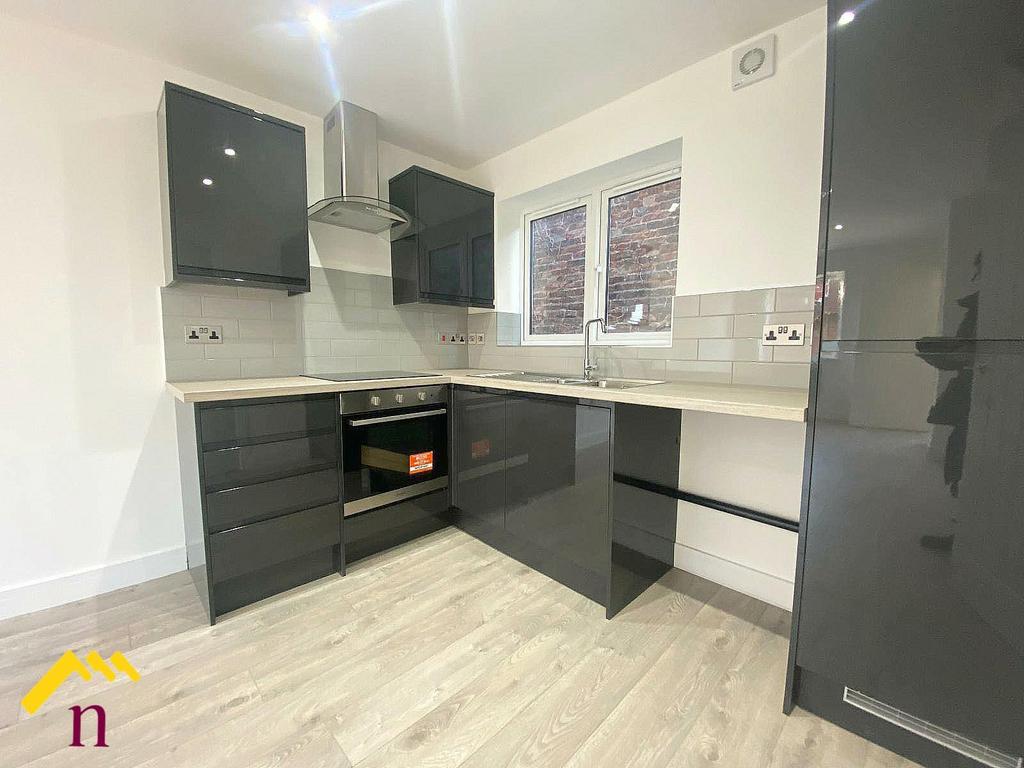 The Old Vicarage, Thorne DN8 2 bed terraced house to rent £725 pcm (£