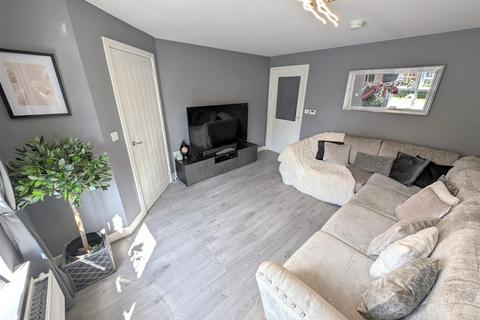 3 bedroom end of terrace house for sale, Price Close, Sandbach