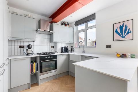 252 Kingsbridge Road, Morden, SM4 4PZ