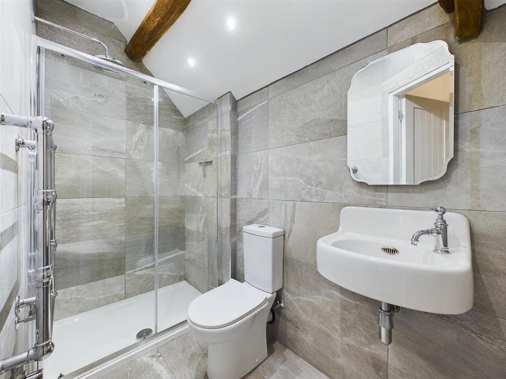 En-Suite Shower