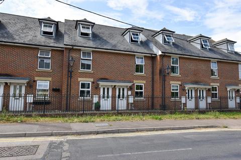 3 bedroom terraced house for sale, High Street, Wouldham