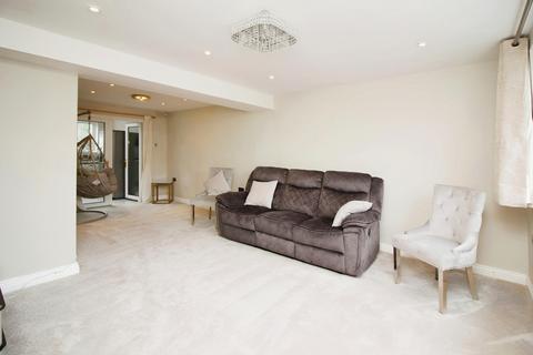 5 bedroom end of terrace house for sale, Springdale Road, Thurmaston, LE4