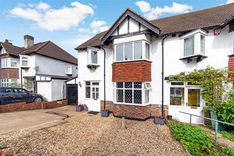 4 bedroom end of terrace house for sale, Sandersfield Road, Banstead