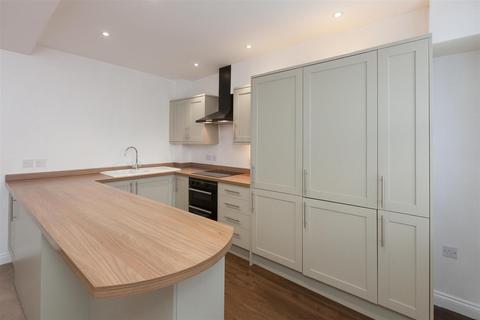 2 bedroom end of terrace house to rent, Sidney Street, Salisbury