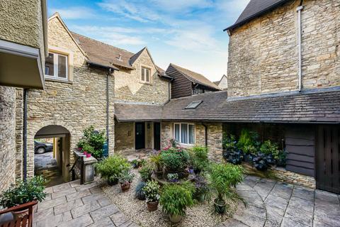 Chantry Court, Tetbury, Gloucestershire, GL8