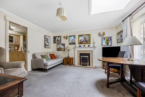 2 bedroom maisonette for sale, Chantry Court, Tetbury, Gloucestershire, GL8