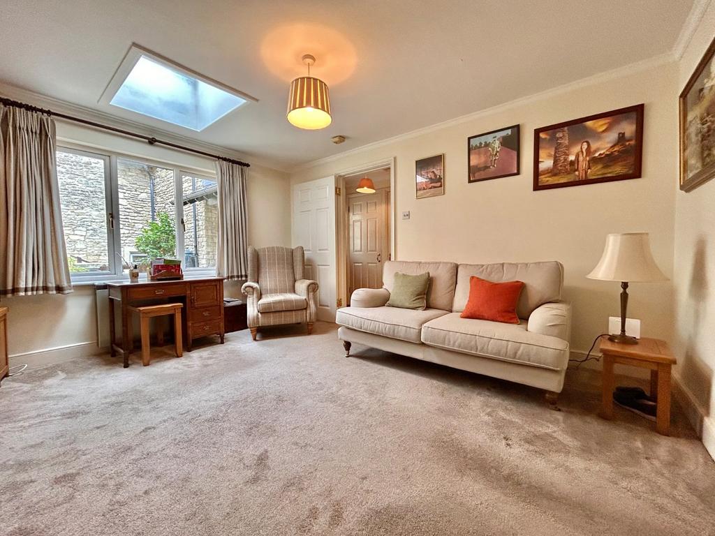 Sitting/Dining Room