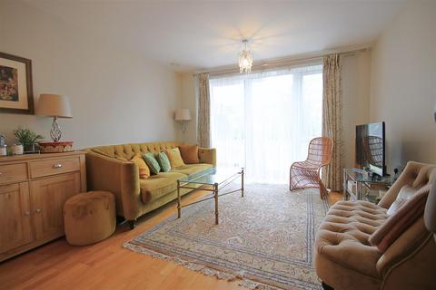 2 bedroom apartment for sale, Crossways, Slough