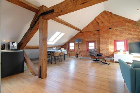 2 bedroom apartment for sale, Vinings Warehouse, Gloucester Docks