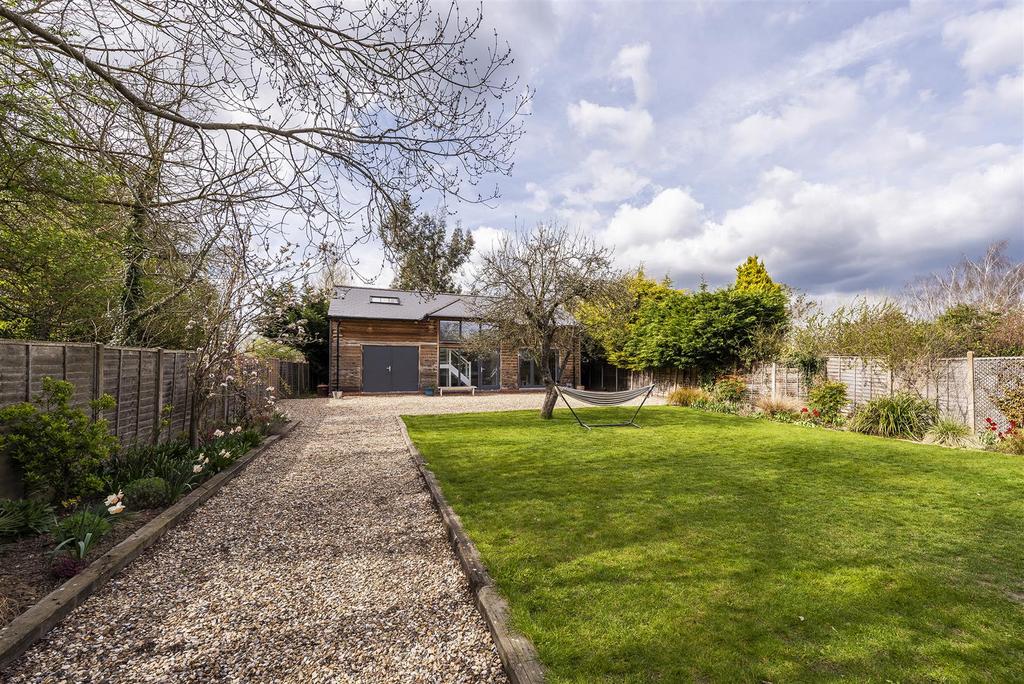 Leigh Road, Hildenborough, Tonbridge 5 bed detached house for sale £