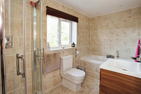 3 bedroom terraced house for sale, Kingfisher Road, Loughborough LE12