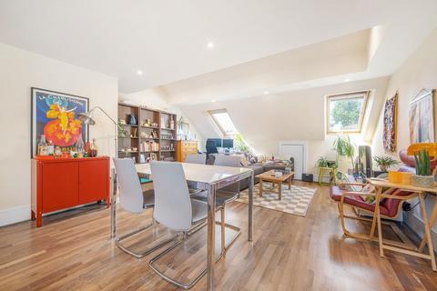 1 bedroom flat for sale, Leander Road, SW2