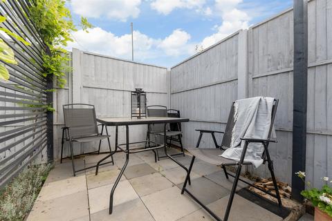 103 Singlewell Road, Gravesend, DA11 7PU
