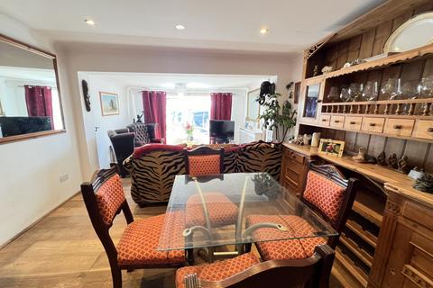 12 bedroom end of terrace house for sale, Regent Terrace, Penzance, TR18 4DW