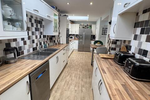 12 bedroom end of terrace house for sale, Regent Terrace, Penzance, TR18 4DW