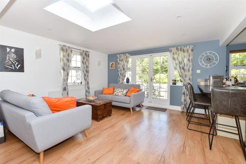 6 West Parade, Horsham, RH12 2BZ