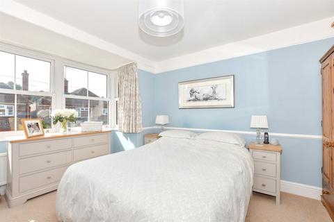 6 West Parade, Horsham, RH12 2BZ