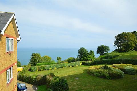 2 bedroom flat for sale, FANTASTIC SEA VIEWS * SHANKLIN