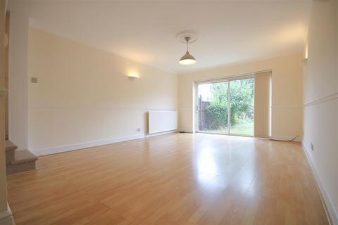 3 bedroom terraced house for sale, Brands Road, Slough