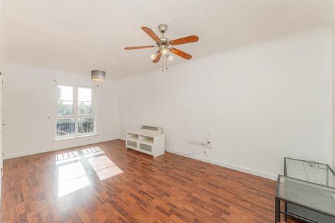 2 bedroom flat for sale, Henry Close, Enfield