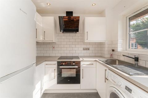 2 bedroom flat for sale, Henry Close, Enfield