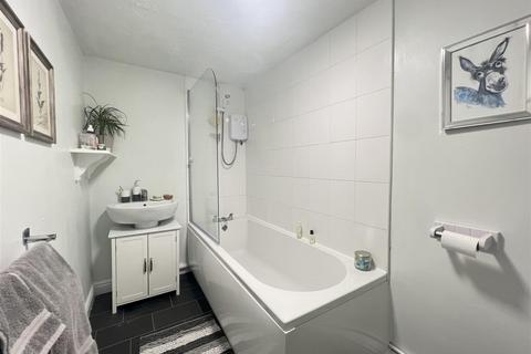 1 bedroom flat to rent, Blair Road, Manchester M16