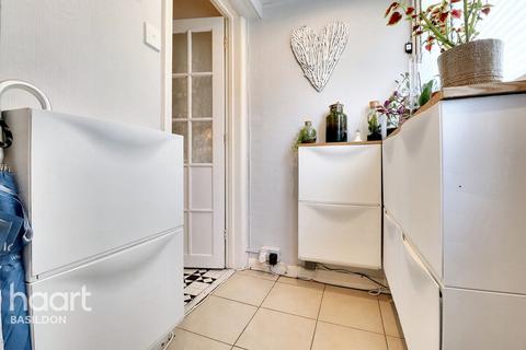 29 Alracks, Basildon, SS15 5HU
