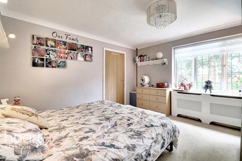 29 Alracks, Basildon, SS15 5HU