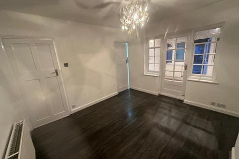 1 bedroom property to rent, Keswick Drive, Enfield