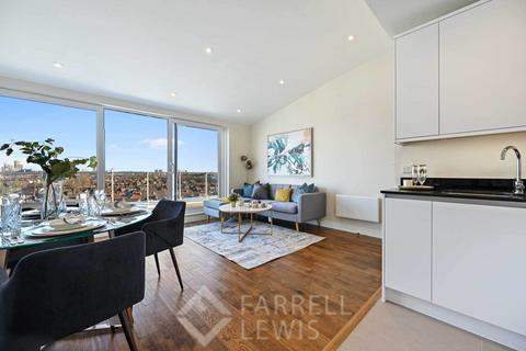 2 bedroom apartment to rent, Bromyard Avenue, London W3