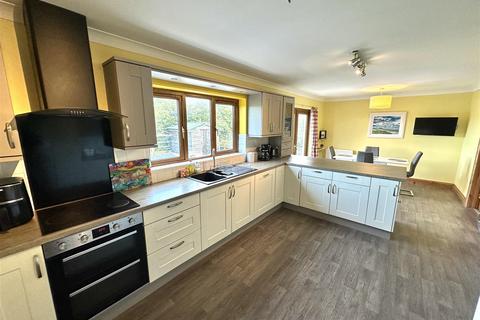 4 bedroom detached house for sale, Rhydybont, Llanybydder