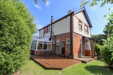 4 bedroom detached house for sale, Kingsway, Hayling Island