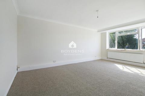 2 bedroom flat to rent, Waltham Way, Frinton-On-Sea CO13