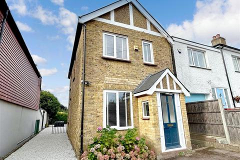 2 bedroom detached house for sale, Munns Lane, Hartlip, Sittingbourne, Kent