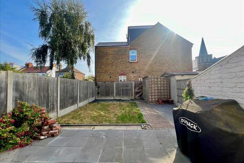 3 bedroom terraced house for sale, Leigh on Sea SS9