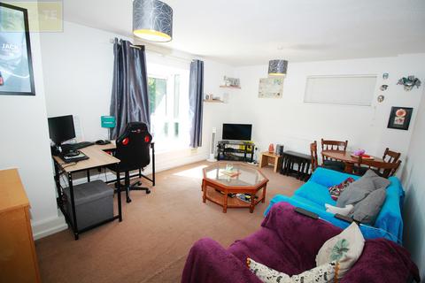 2 bedroom flat for sale, Meadow Bank Court, Stretford