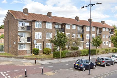 2 bedroom apartment for sale, Manford Way, Chigwell, Essex