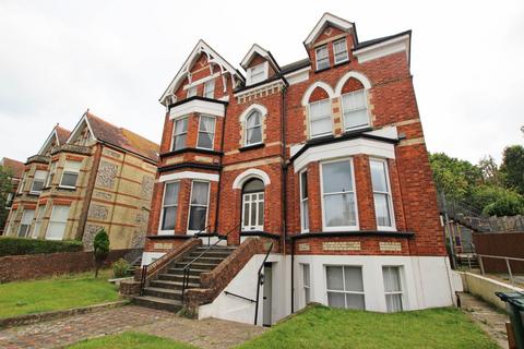 2 bedroom flat for sale, Silverdale Road, Eastbourne, BN20 7AY