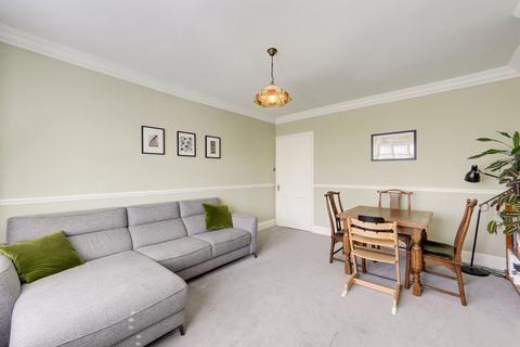 89b Arran Road, London, SE6 2LS