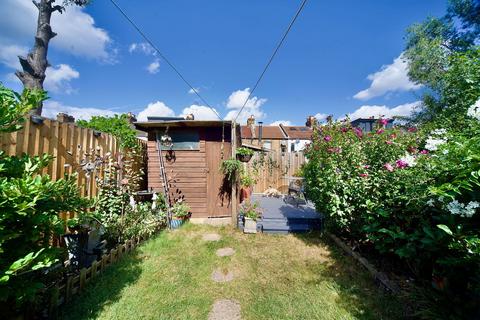 2 bedroom terraced house for sale, Stewart Road, London E15