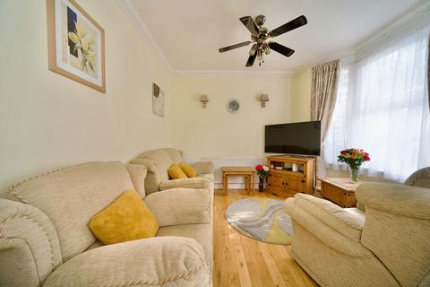 2 bedroom terraced house for sale, Stewart Road, London E15