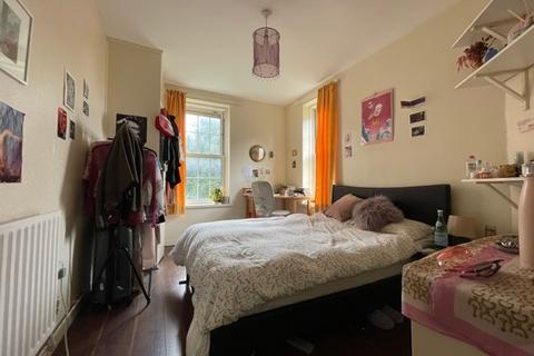 3 bedroom flat to rent, Tanners Hill, London SE8