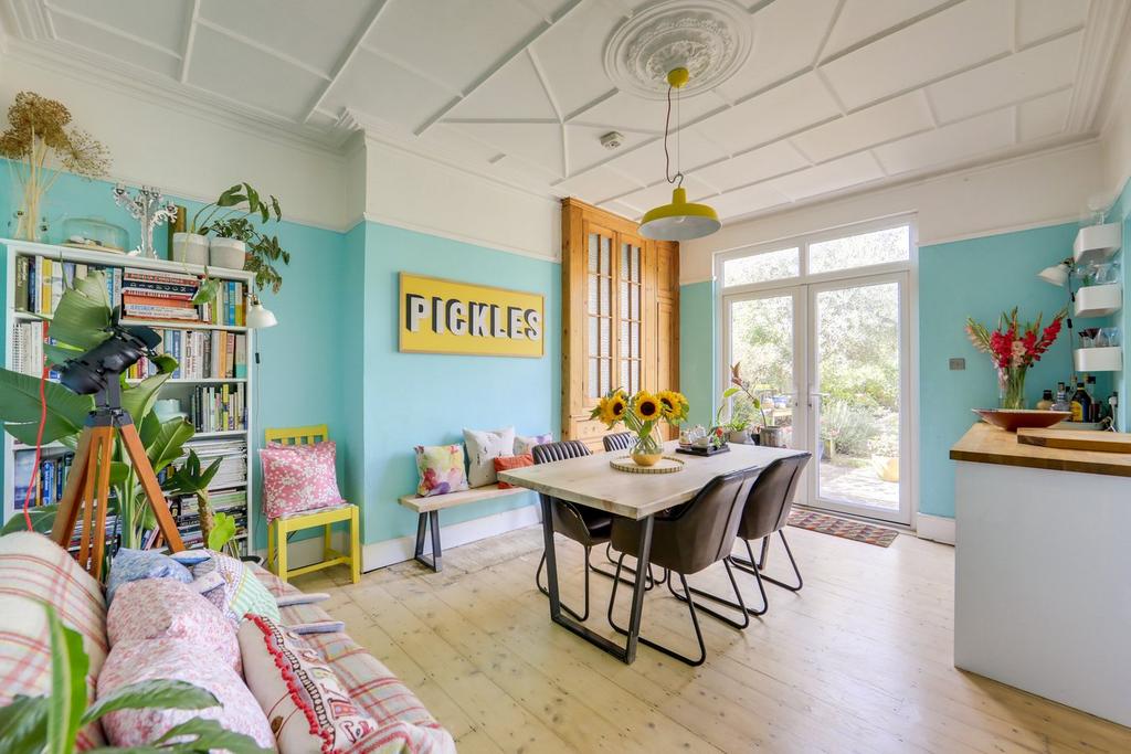 Verdant Lane, Catford, London, SE6 3 bed terraced house for sale £600,000