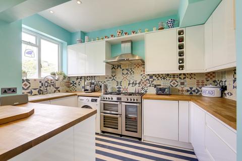 3 bedroom terraced house for sale, Verdant Lane, Catford, London, SE6