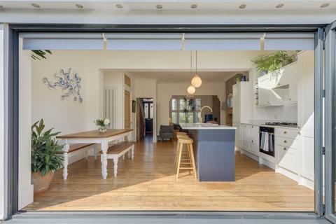 64 Braidwood Road, London, SE6 1QX